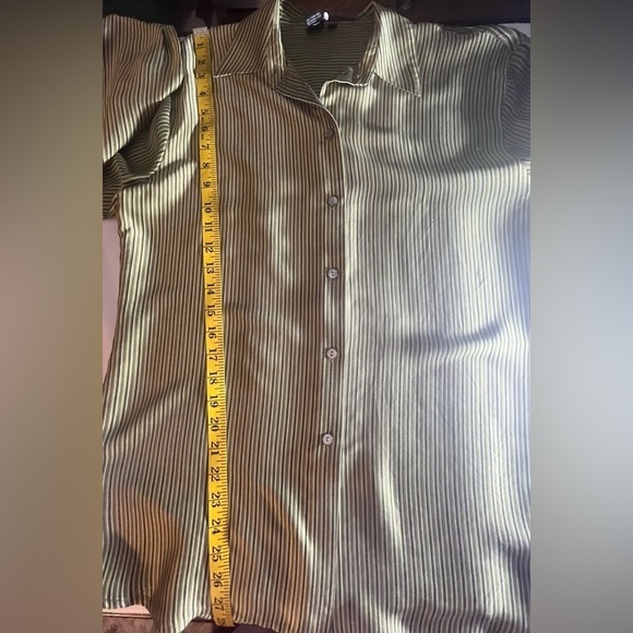 Vintage 100% Silk Button Down striped base layer career work Blouse Top Sz 12 - Picture 6 of 10